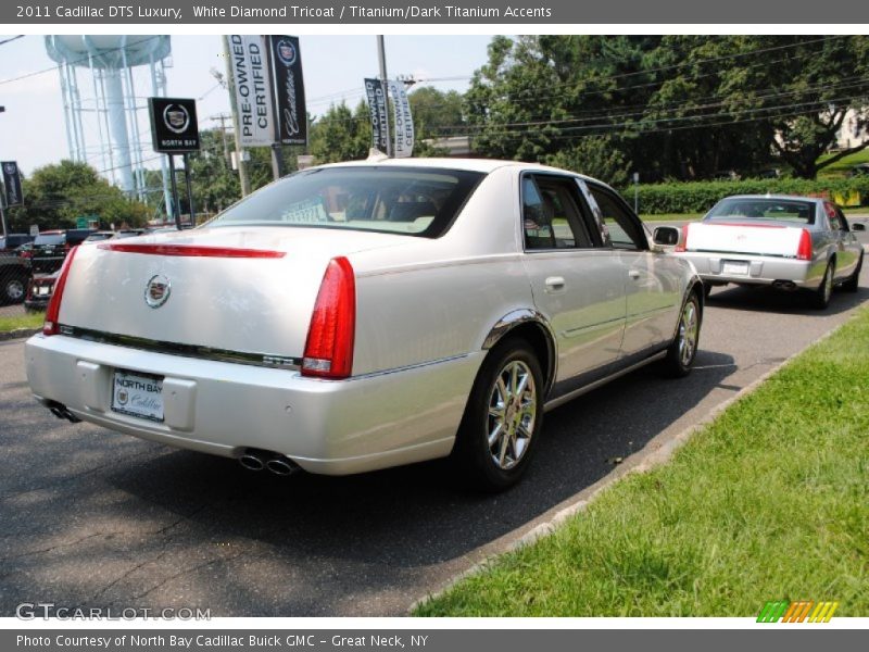 White Diamond Tricoat / Titanium/Dark Titanium Accents 2011 Cadillac DTS Luxury