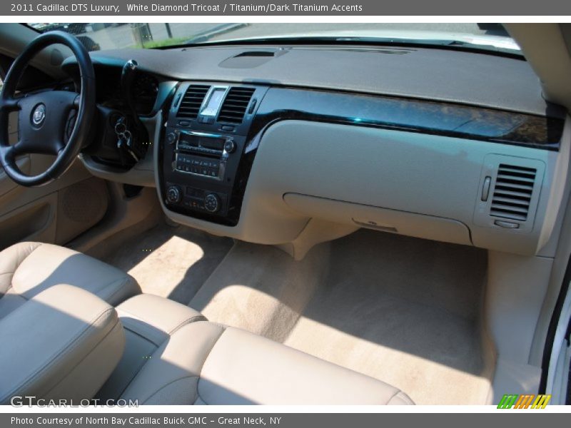 White Diamond Tricoat / Titanium/Dark Titanium Accents 2011 Cadillac DTS Luxury