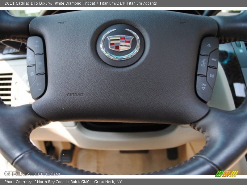 White Diamond Tricoat / Titanium/Dark Titanium Accents 2011 Cadillac DTS Luxury