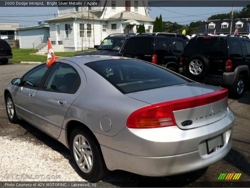Bright Silver Metallic / Agate 2000 Dodge Intrepid