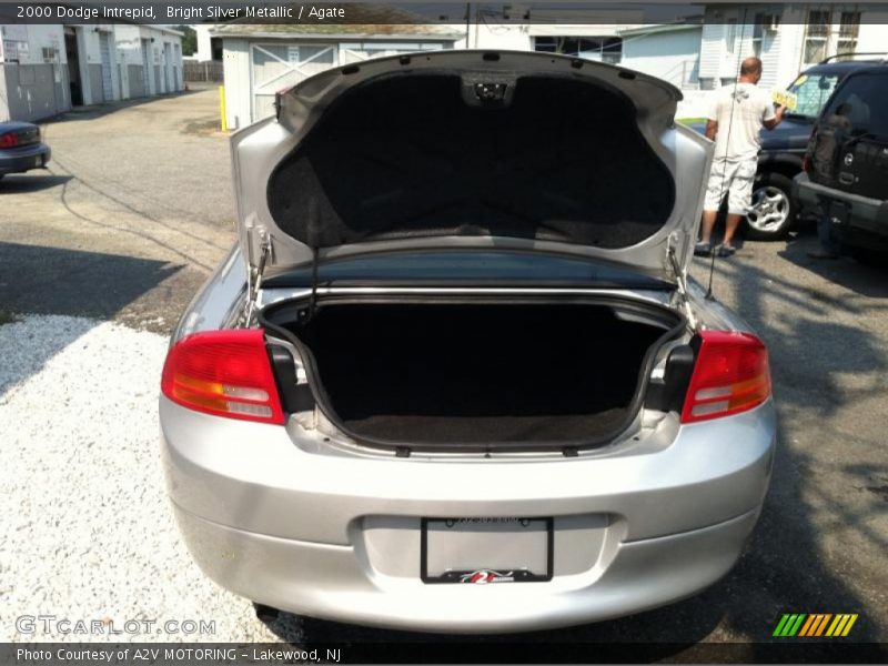 Bright Silver Metallic / Agate 2000 Dodge Intrepid