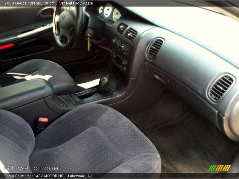 Bright Silver Metallic / Agate 2000 Dodge Intrepid