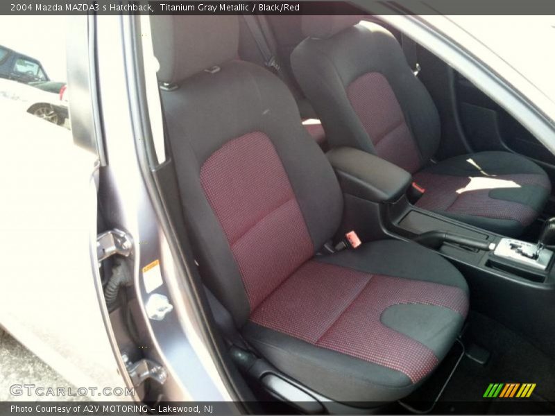 Titanium Gray Metallic / Black/Red 2004 Mazda MAZDA3 s Hatchback