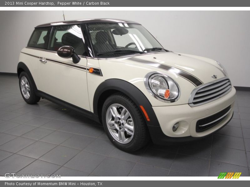 Pepper White / Carbon Black 2013 Mini Cooper Hardtop