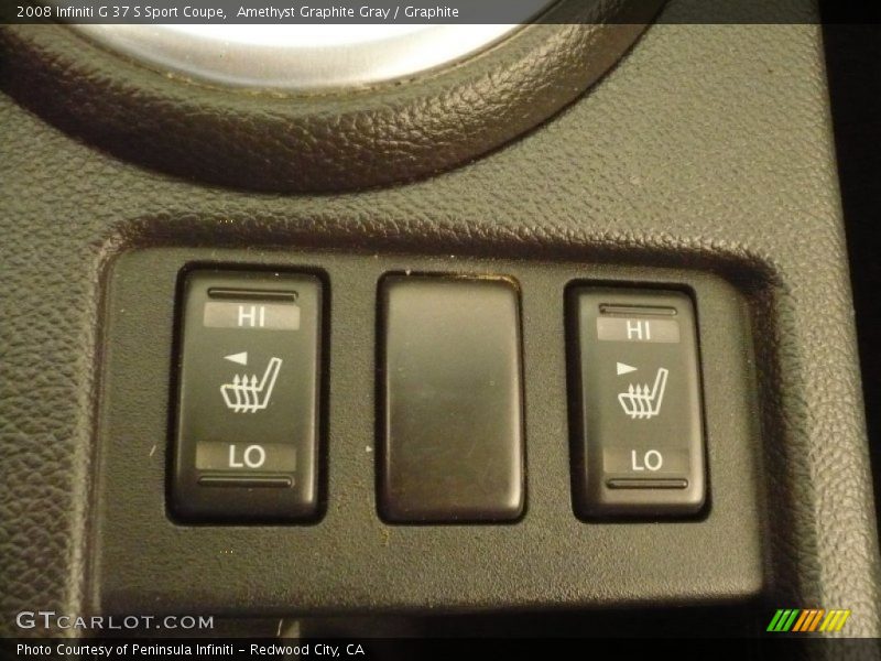 Controls of 2008 G 37 S Sport Coupe