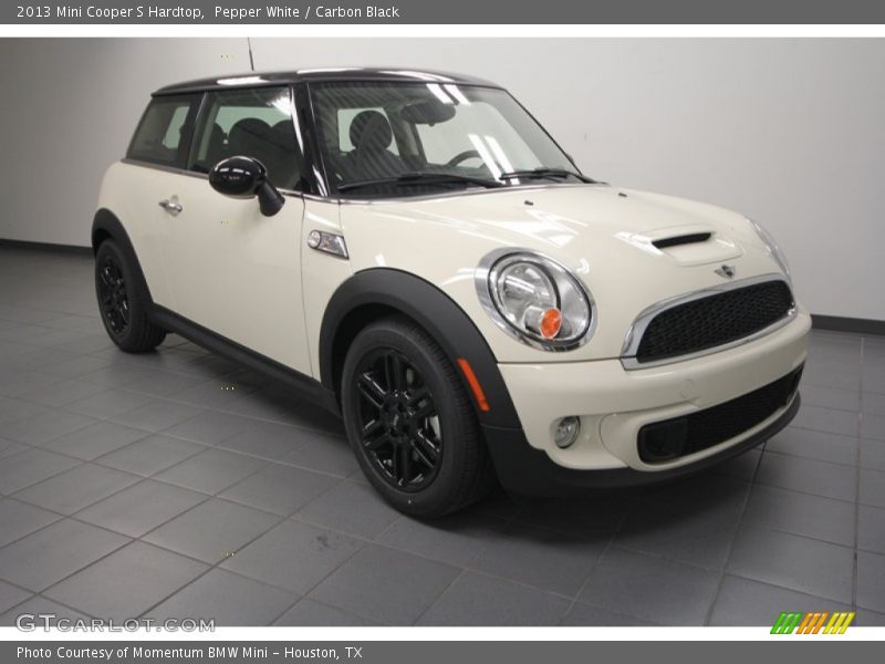 Pepper White / Carbon Black 2013 Mini Cooper S Hardtop