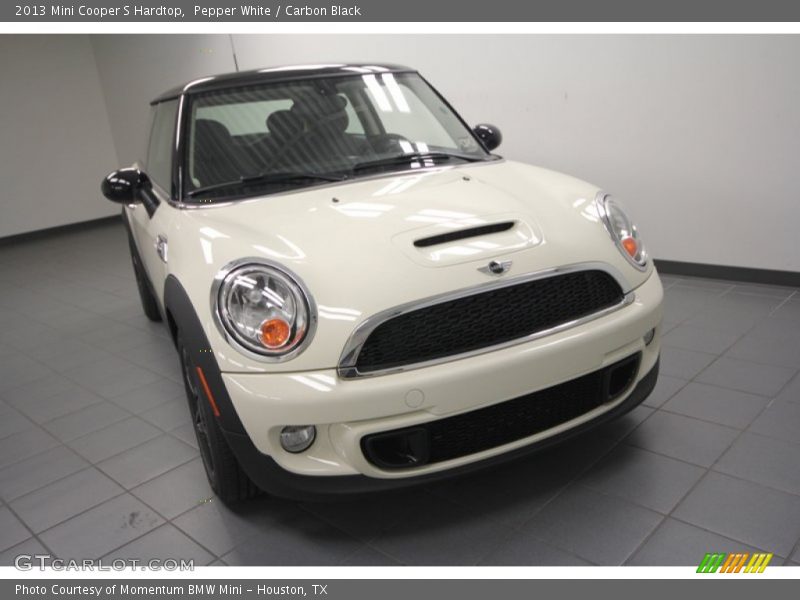 Pepper White / Carbon Black 2013 Mini Cooper S Hardtop
