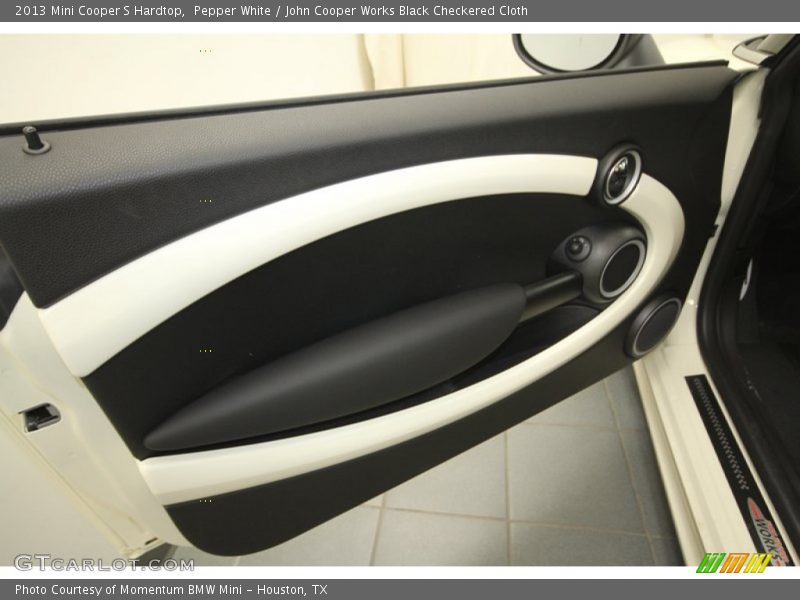 Pepper White / John Cooper Works Black Checkered Cloth 2013 Mini Cooper S Hardtop