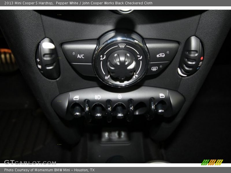 Pepper White / John Cooper Works Black Checkered Cloth 2013 Mini Cooper S Hardtop