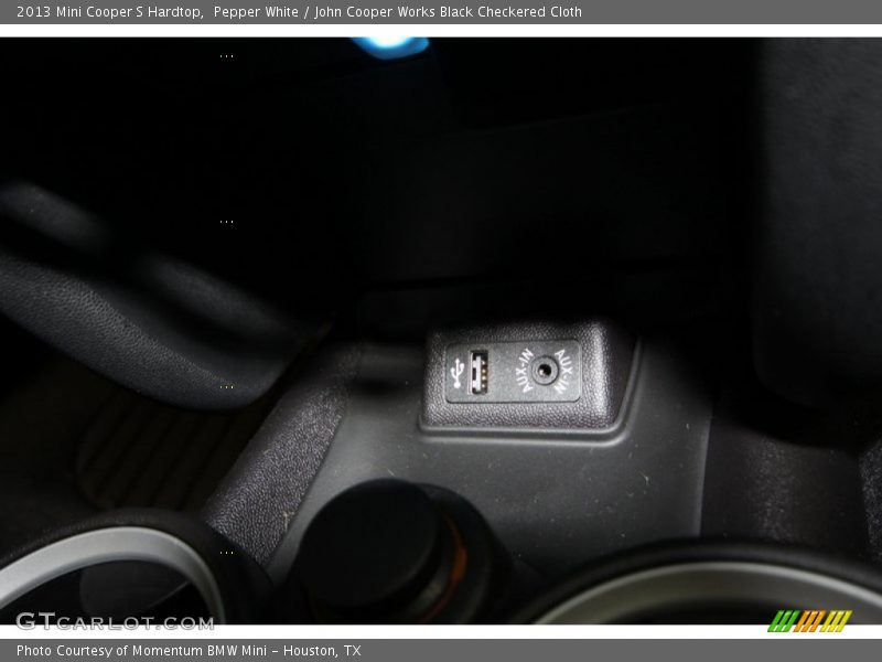 Pepper White / John Cooper Works Black Checkered Cloth 2013 Mini Cooper S Hardtop