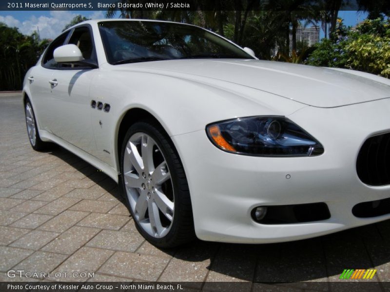 Bianco Eldorado (White) / Sabbia 2011 Maserati Quattroporte S