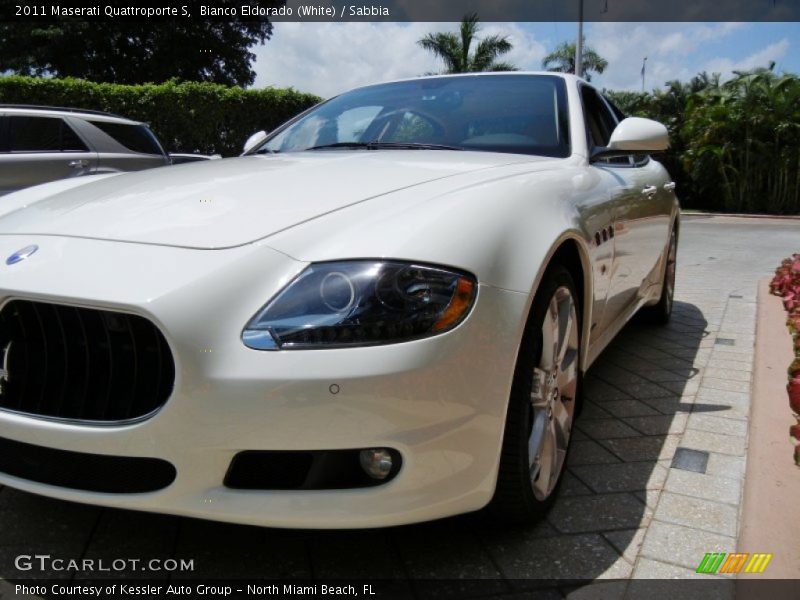 Bianco Eldorado (White) / Sabbia 2011 Maserati Quattroporte S