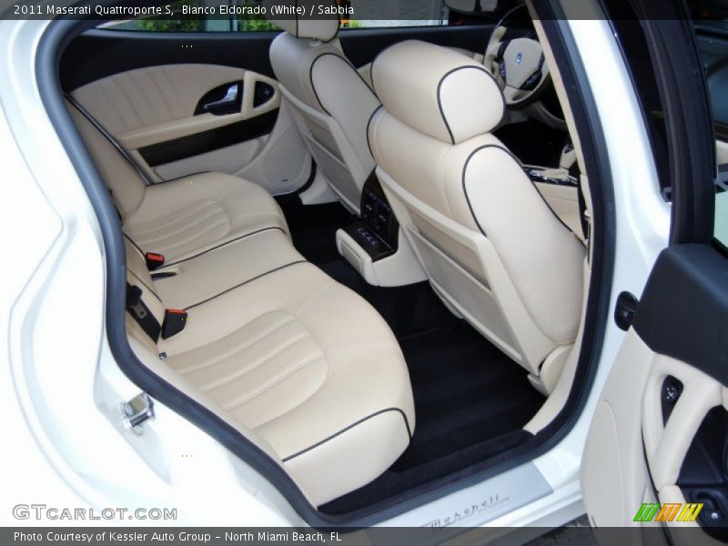 Bianco Eldorado (White) / Sabbia 2011 Maserati Quattroporte S