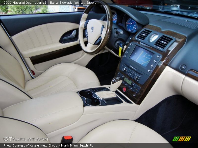 Bianco Eldorado (White) / Sabbia 2011 Maserati Quattroporte S
