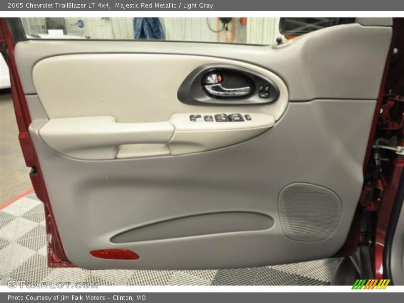 Majestic Red Metallic / Light Gray 2005 Chevrolet TrailBlazer LT 4x4