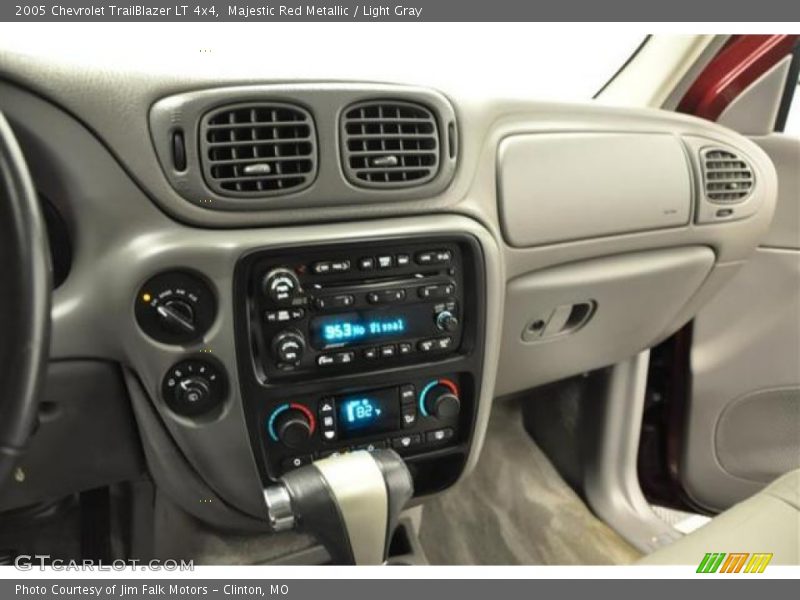 Majestic Red Metallic / Light Gray 2005 Chevrolet TrailBlazer LT 4x4