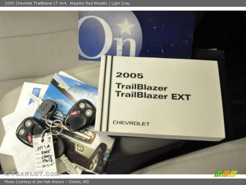Majestic Red Metallic / Light Gray 2005 Chevrolet TrailBlazer LT 4x4