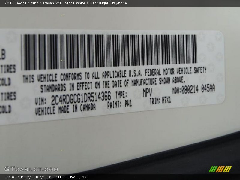 Stone White / Black/Light Graystone 2013 Dodge Grand Caravan SXT