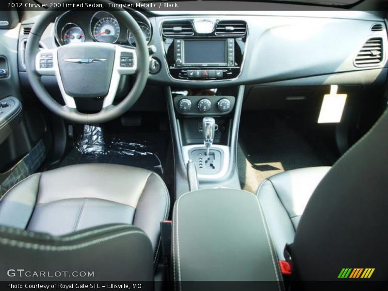 Dashboard of 2012 200 Limited Sedan