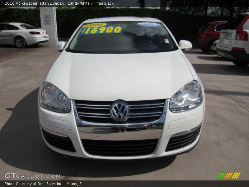 Candy White / Titan Black 2010 Volkswagen Jetta SE Sedan