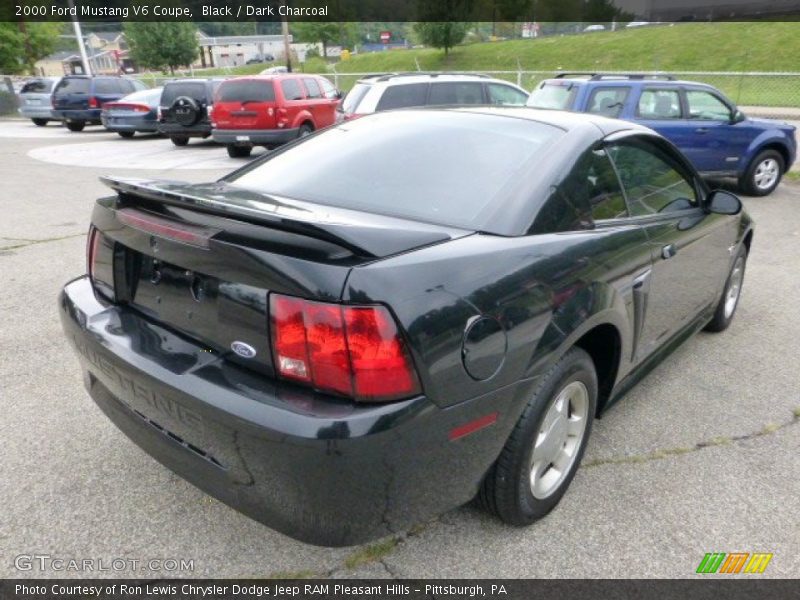 Black / Dark Charcoal 2000 Ford Mustang V6 Coupe