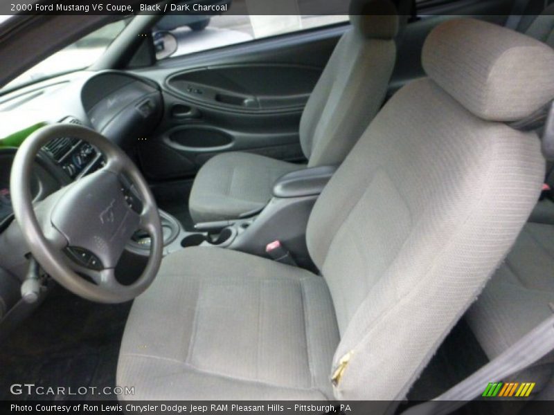 Black / Dark Charcoal 2000 Ford Mustang V6 Coupe