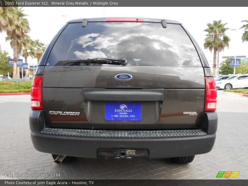 Mineral Grey Metallic / Midnight Grey 2005 Ford Explorer XLS