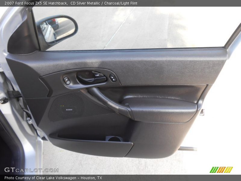 CD Silver Metallic / Charcoal/Light Flint 2007 Ford Focus ZX5 SE Hatchback