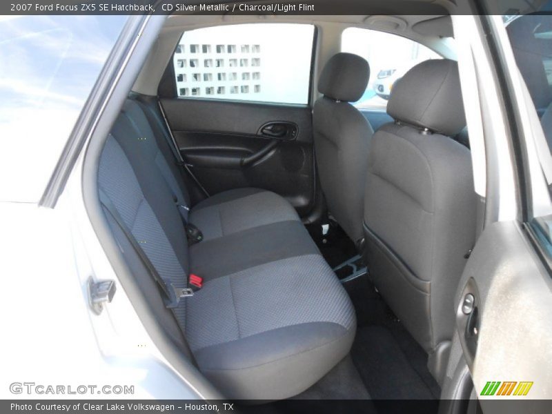 CD Silver Metallic / Charcoal/Light Flint 2007 Ford Focus ZX5 SE Hatchback