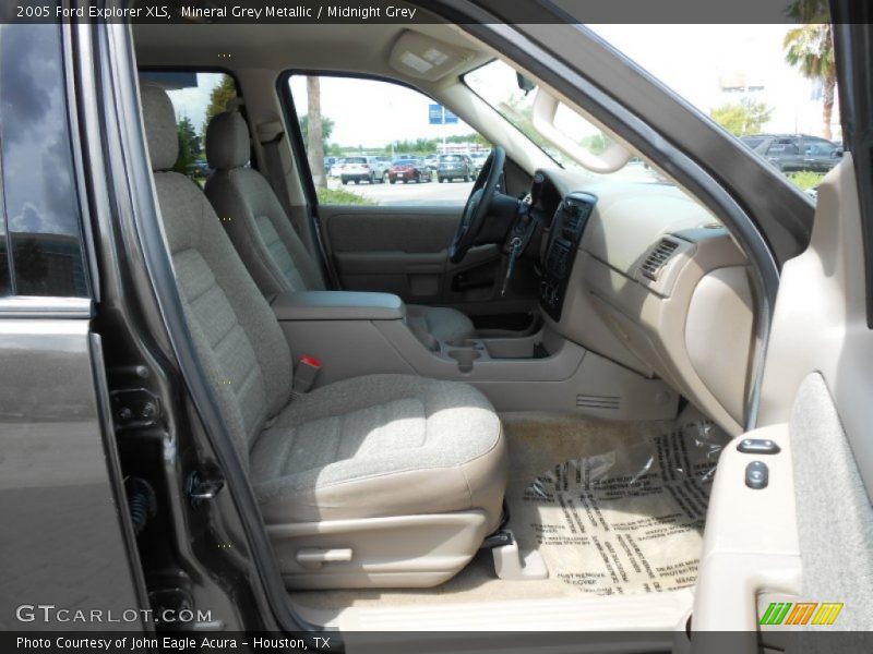 Mineral Grey Metallic / Midnight Grey 2005 Ford Explorer XLS