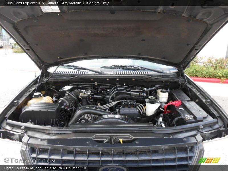 Mineral Grey Metallic / Midnight Grey 2005 Ford Explorer XLS