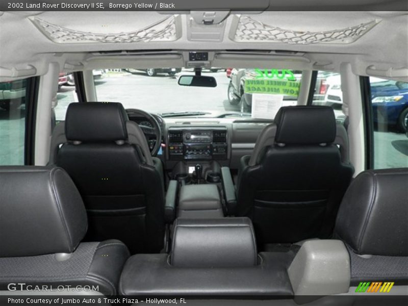Borrego Yellow / Black 2002 Land Rover Discovery II SE