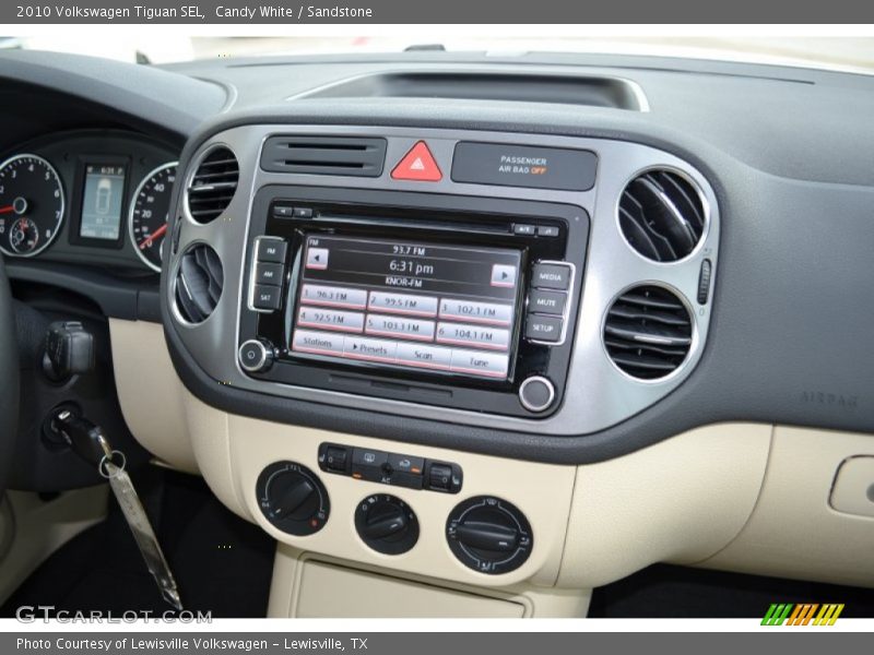 Candy White / Sandstone 2010 Volkswagen Tiguan SEL