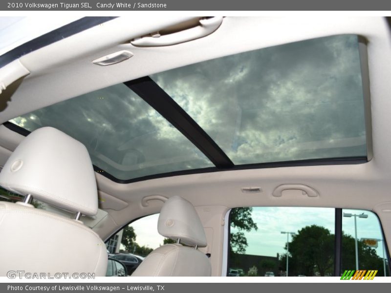 Candy White / Sandstone 2010 Volkswagen Tiguan SEL