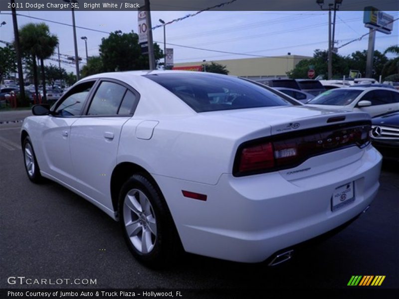 Bright White / Black 2011 Dodge Charger SE