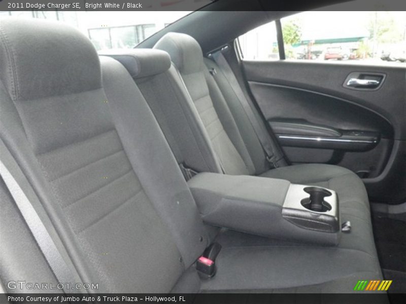 Bright White / Black 2011 Dodge Charger SE