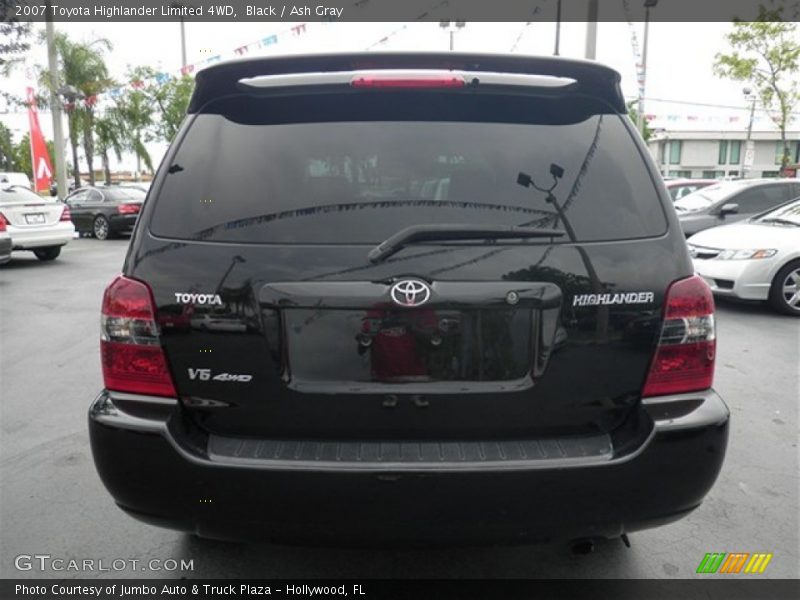 Black / Ash Gray 2007 Toyota Highlander Limited 4WD