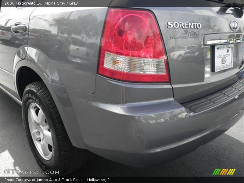 Alpine Gray / Gray 2006 Kia Sorento LX