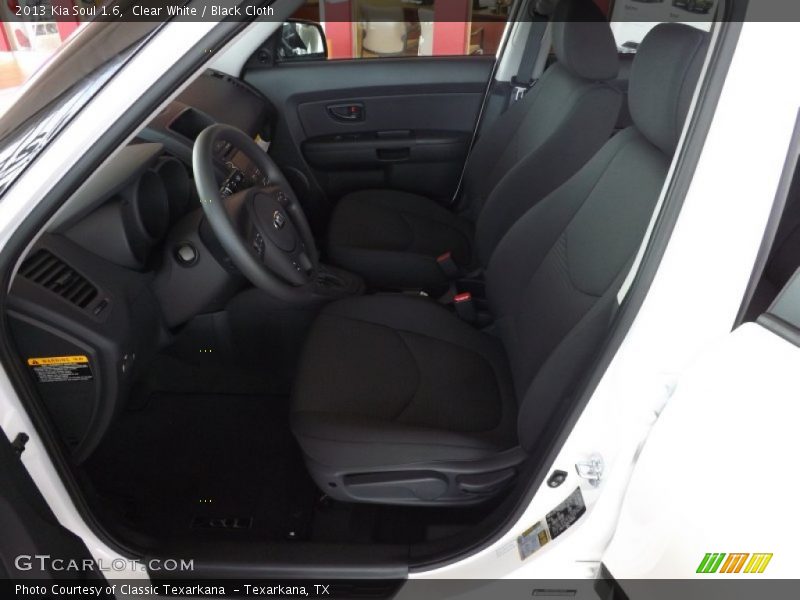 Clear White / Black Cloth 2013 Kia Soul 1.6