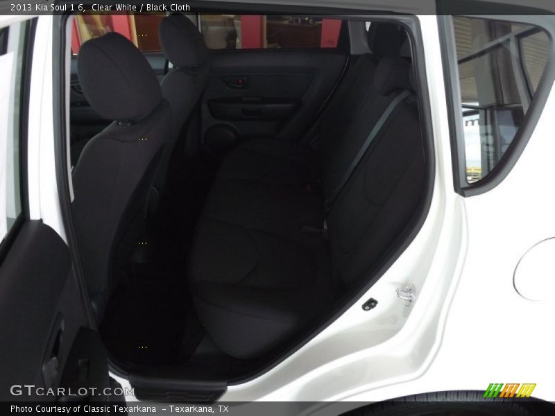 Clear White / Black Cloth 2013 Kia Soul 1.6
