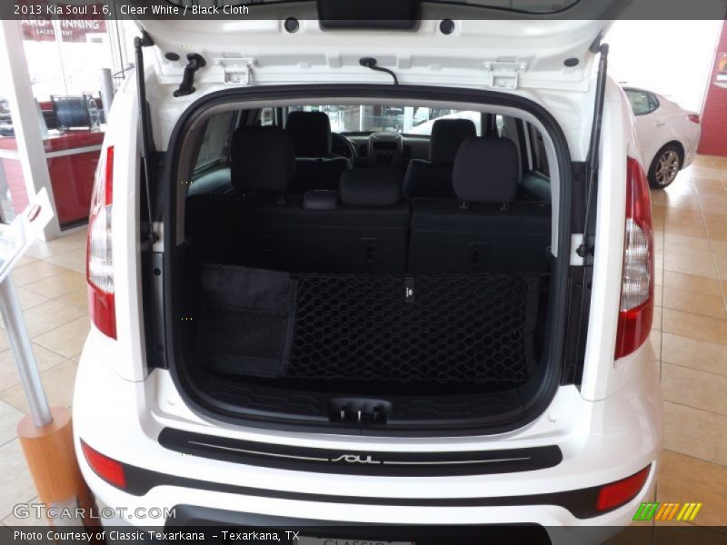 Clear White / Black Cloth 2013 Kia Soul 1.6