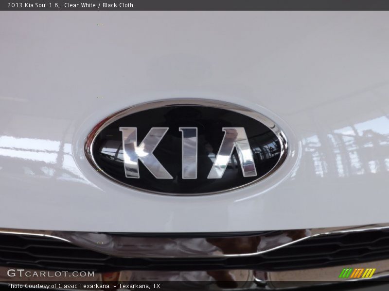 Clear White / Black Cloth 2013 Kia Soul 1.6