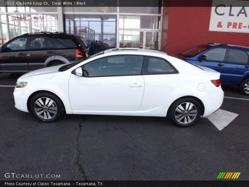 Clear White / Black 2013 Kia Forte Koup EX