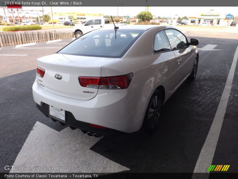 Clear White / Black 2013 Kia Forte Koup EX