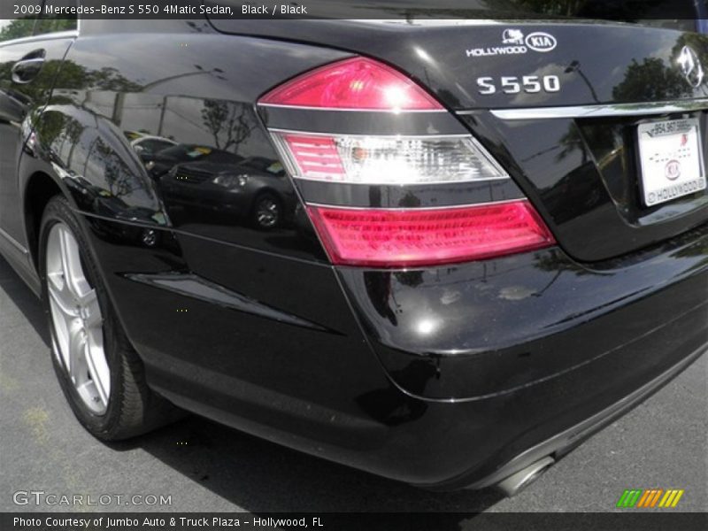 Black / Black 2009 Mercedes-Benz S 550 4Matic Sedan