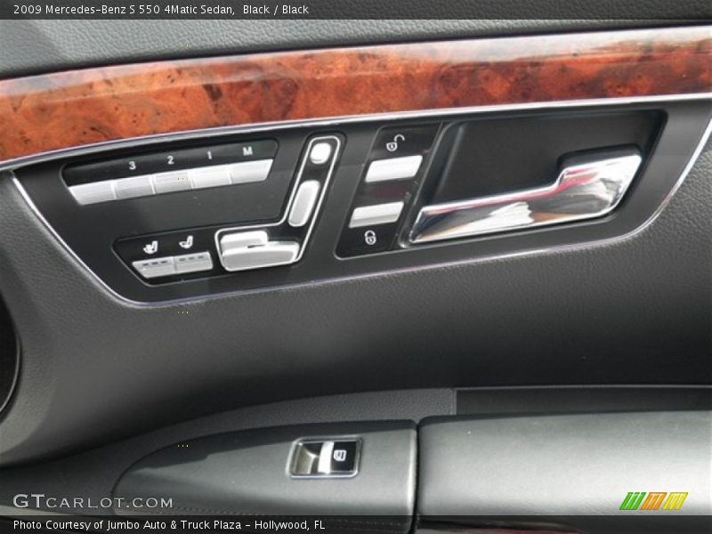 Black / Black 2009 Mercedes-Benz S 550 4Matic Sedan