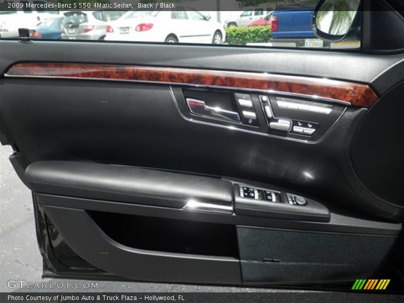 Black / Black 2009 Mercedes-Benz S 550 4Matic Sedan