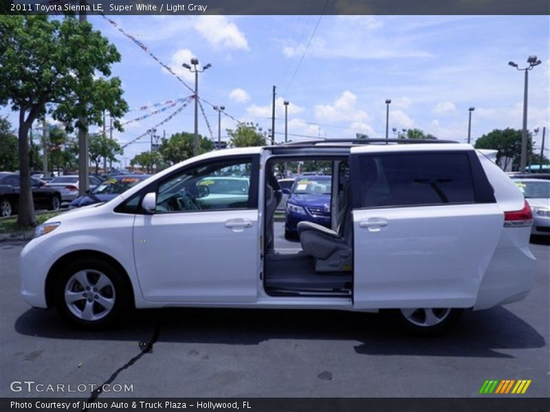 Super White / Light Gray 2011 Toyota Sienna LE