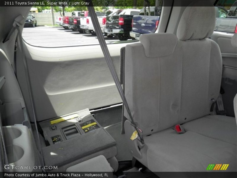 Super White / Light Gray 2011 Toyota Sienna LE