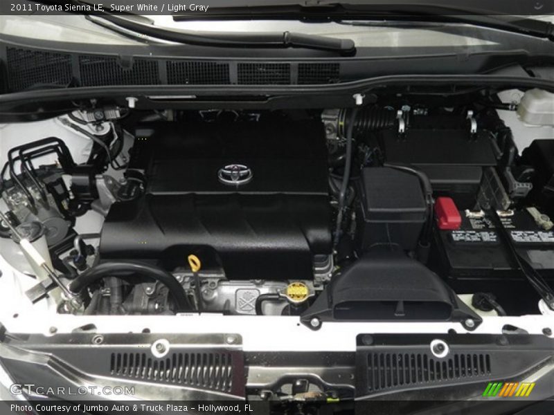 Super White / Light Gray 2011 Toyota Sienna LE